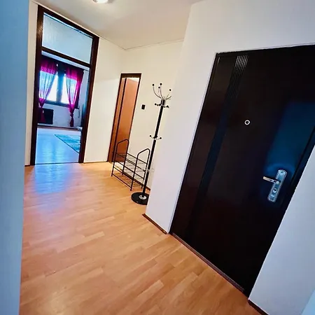 Fly By Suite - Zagreb Airport - 0-24H Self Check In&Out - Parking On Site Velika Gorica Exteriér fotografie