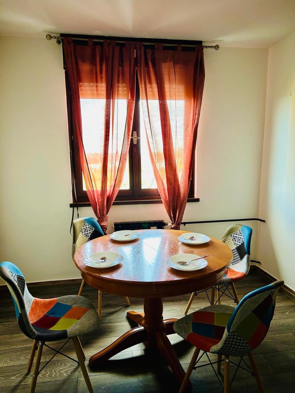 Fly By - Zagreb Airport - 0-24h Self Check In&out - Parking On Site Apartment Velika Gorica