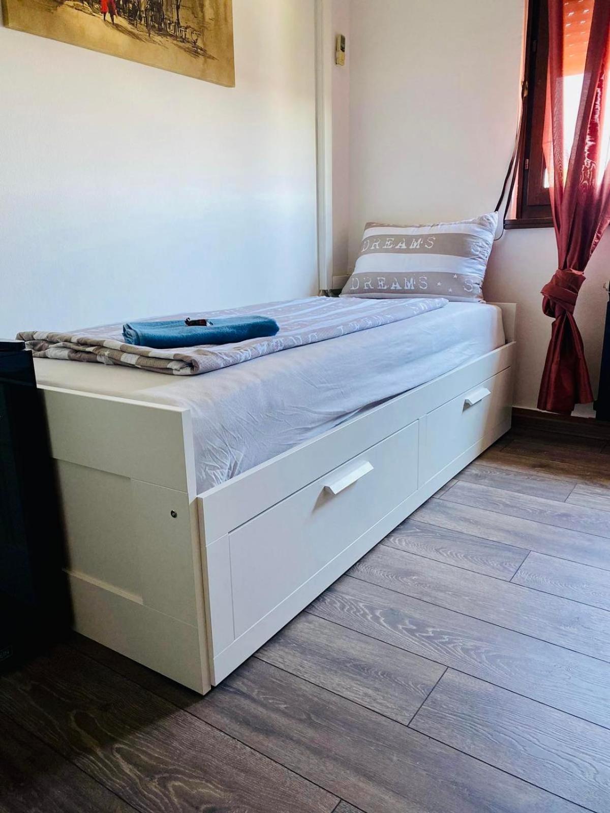 Apartment Fly By - Zagreb Airport - 0-24h Self Check In&out - Parking On Site *